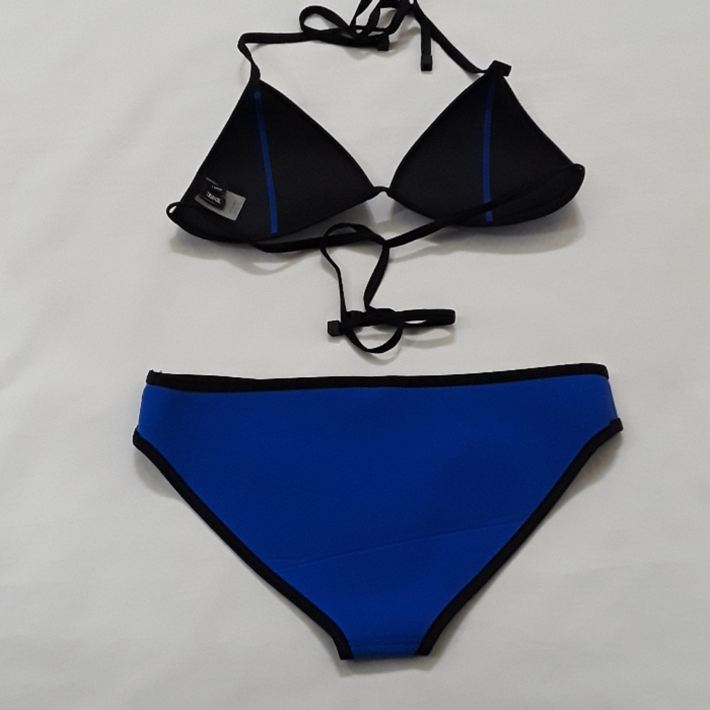 Triangl Malibu's Blue Chloe Bikini - Picture 4 of 12